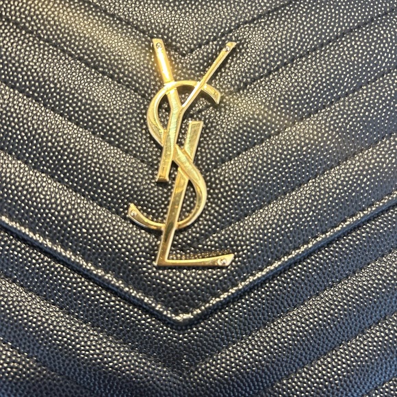 YSL purse. Please see pics for detailed views of wear - Picture 6 of 10
